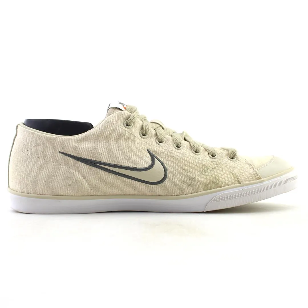 NIKE CAPRI CANVAS